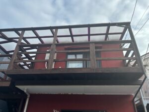 町田市にてウッドデッキ改修工事〈築35年の住宅で腐食・シロアリ被害を補修〉 施工後